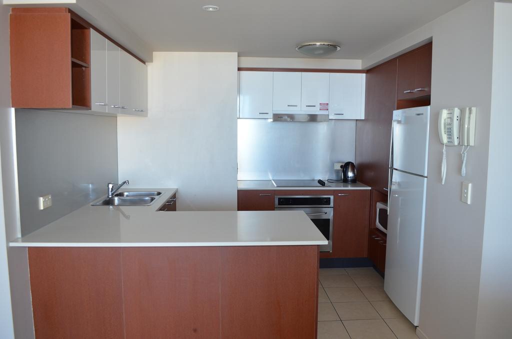 Great Escape At Chevron Renaissance Apartment Gold Coast Exterior photo